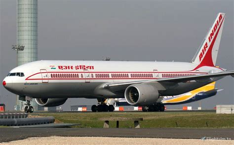 I flew economy on Air India's old Boeing 777.
